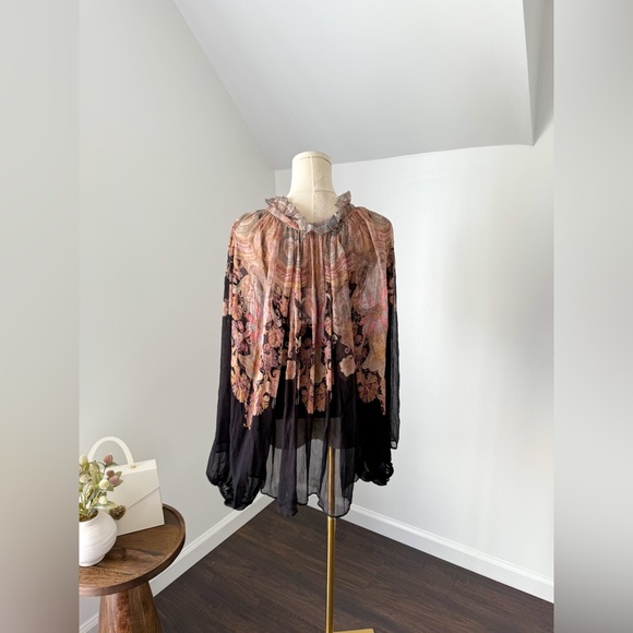 Zimmermann
Illustration Billow Blouse - Picture 8 of 11